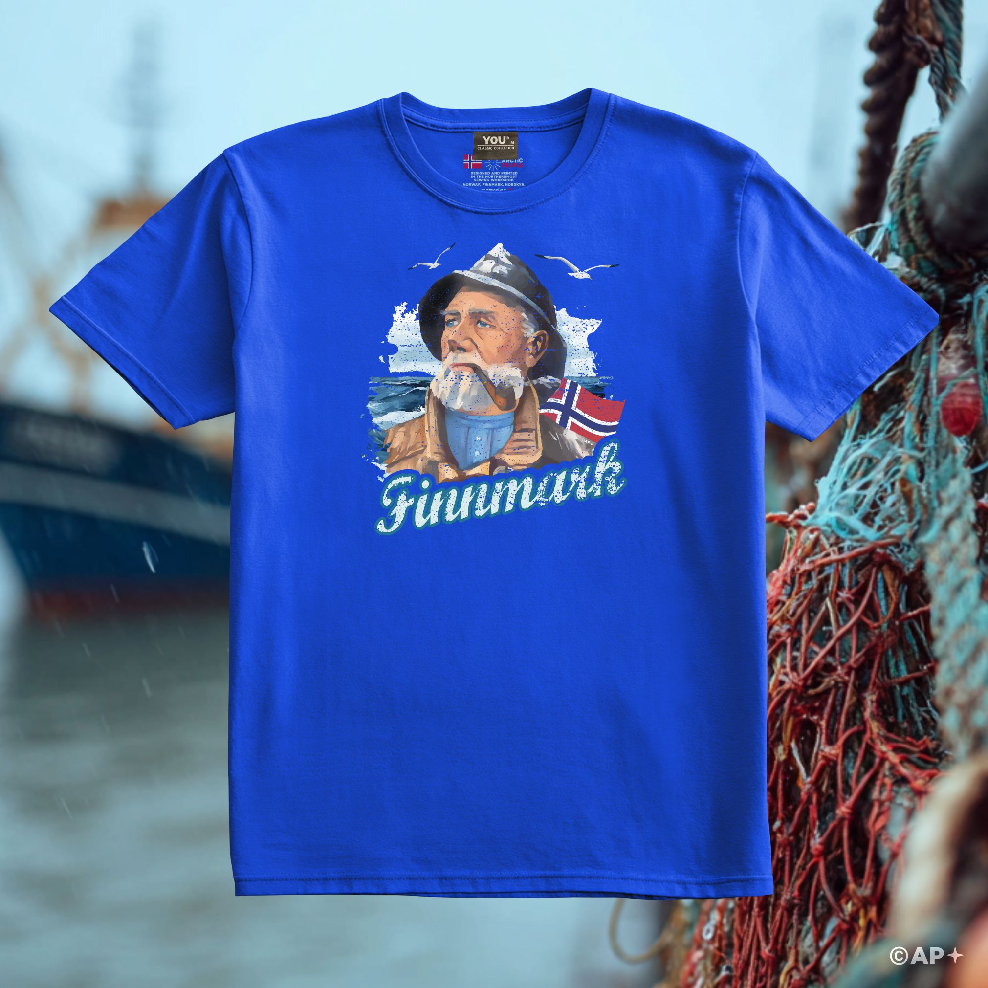 Finnmark T-skjorte – Gammel Fisker Kunstmotiv