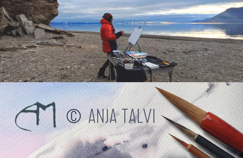 Anja Talvi maler akvarell ved havet i nord, med signatur og pensler