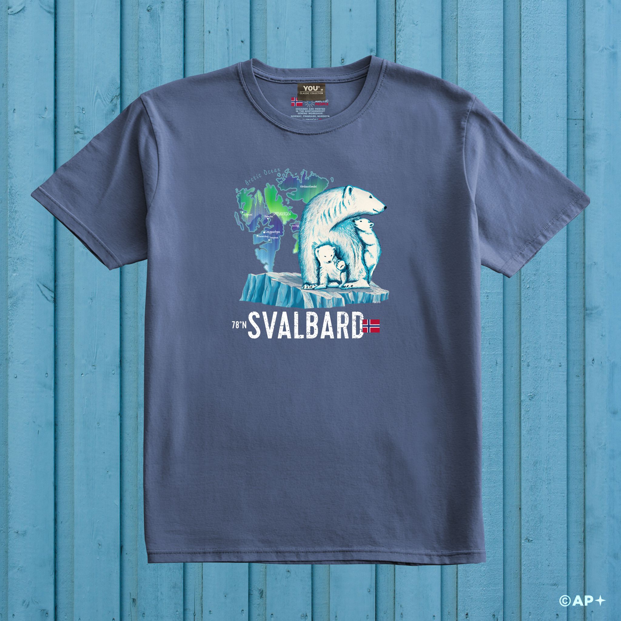 Isbjørnfamilie på Svalbard